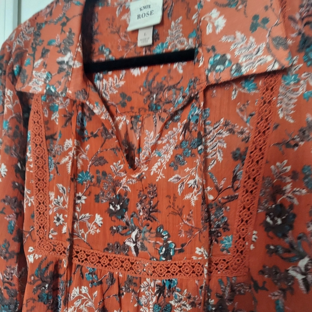 KNOX ROSE BLOUSE. LARGE - Picture 3 of 12